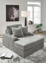 Lindyn Chaise