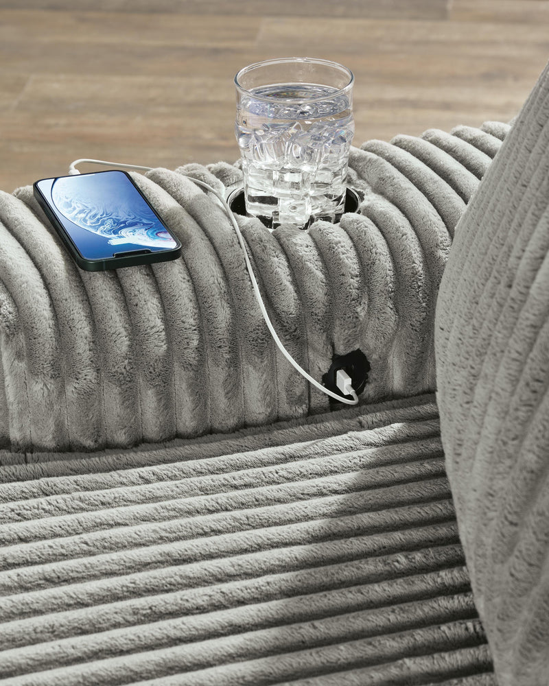 Lindyn Chaise