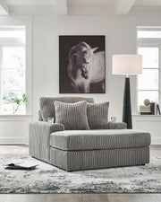 Lindyn Chaise