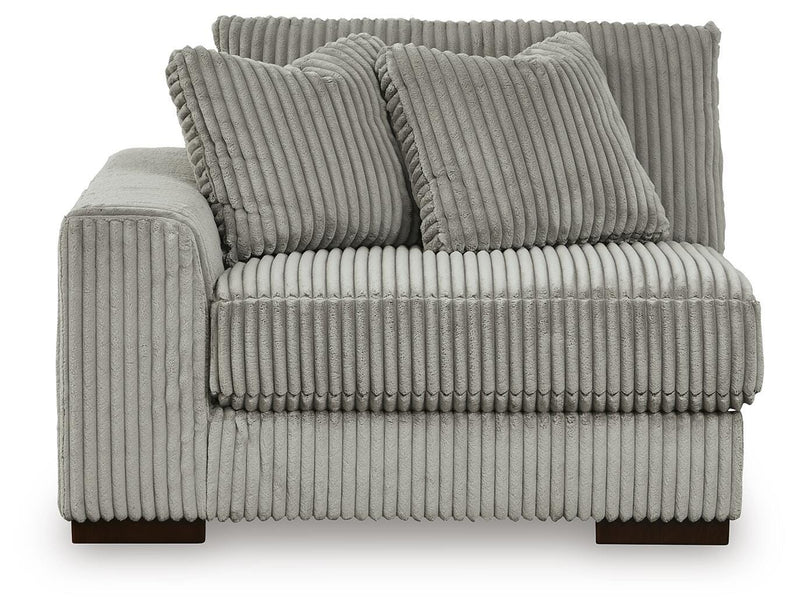 Lindyn 3-Piece Sectional and Chair