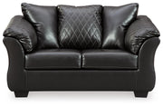 Betrillo Loveseat