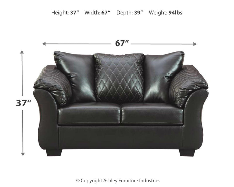 Betrillo Loveseat