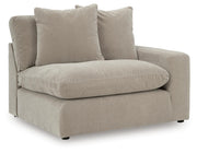 Maxton Heights Right-Arm Facing Corner Chair