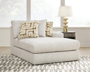 Kestrie Right-Arm Facing Corner Chaise