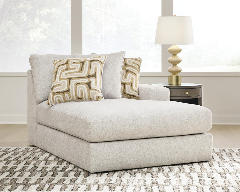 Kestrie Right-Arm Facing Corner Chaise
