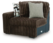 Midnight-Madness Left-Arm Facing Corner Chair