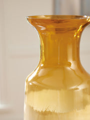 Wynburg Vase