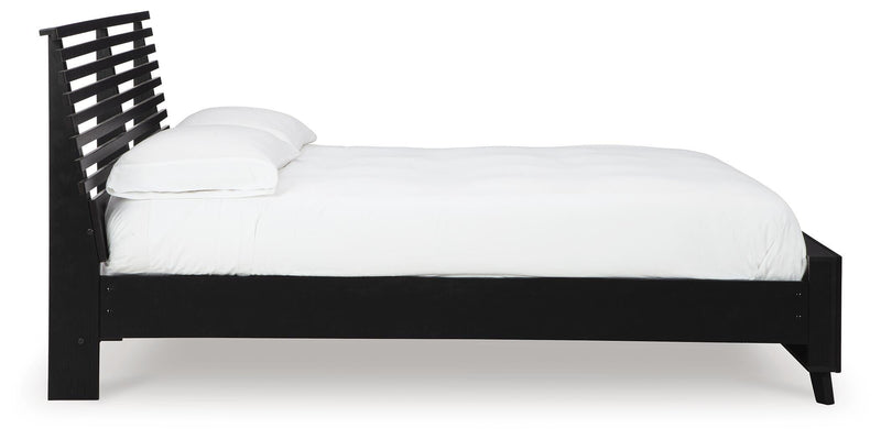 Danziar King Slat Panel Bed