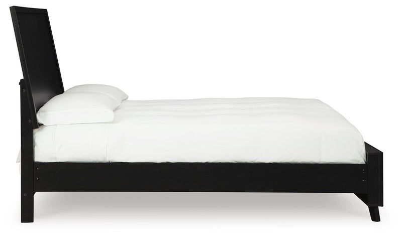 Danziar King Panel Bed