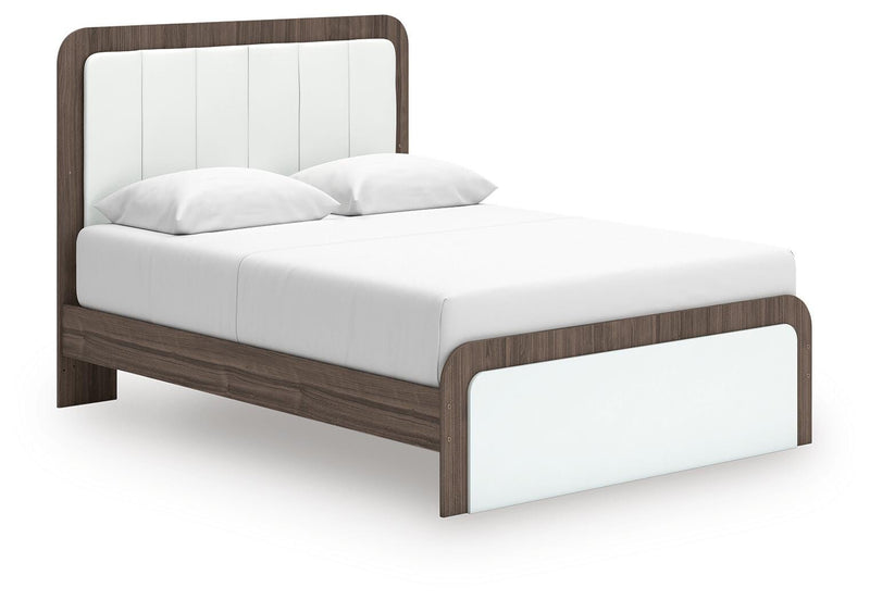 Kendanport Queen Upholstered Bed and 2 Nightstands