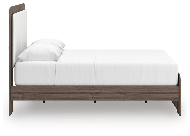 Kendanport Queen Upholstered Bed