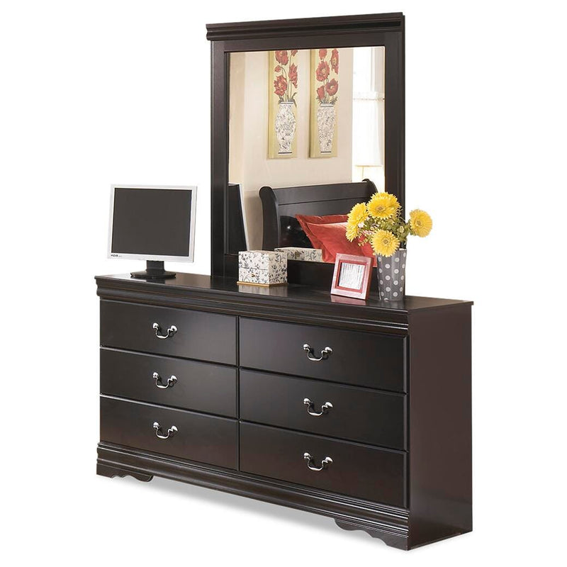 Huey Vineyard Twin Sleigh Bed with Mirroed Dresser and Nightstand