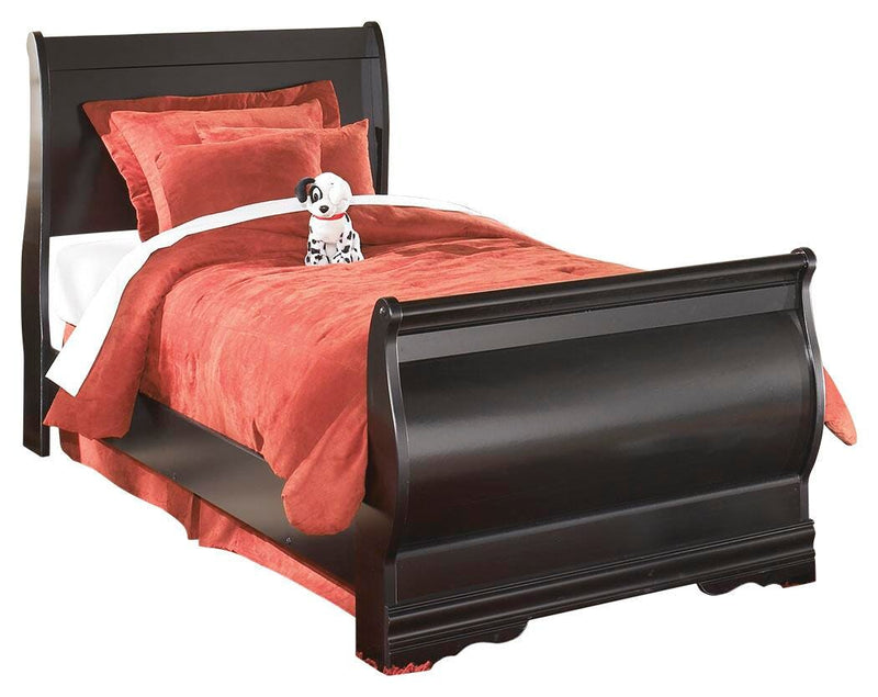 Huey Vineyard Twin Sleight Bed and Dresser