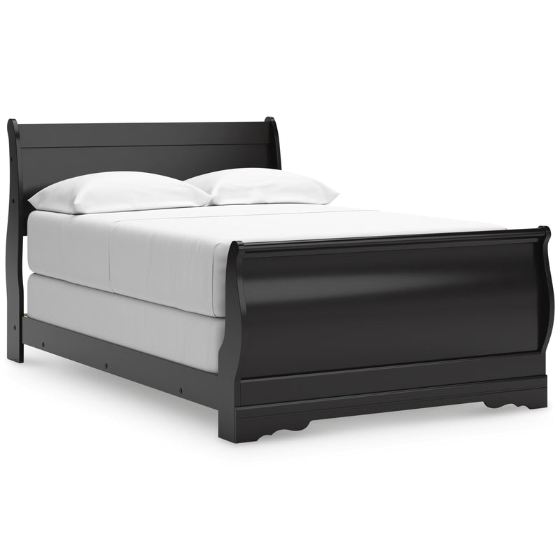 Huey Vineyard Full Sleigh Bed and Dresser