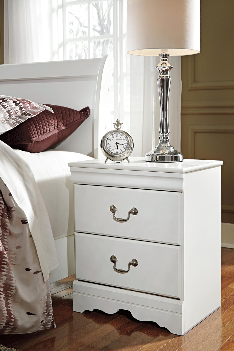 Anarasia Queen Sleigh Bed, Dresser, Mirror and 2 Nightstands