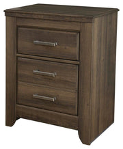 Juararo Queen Poster Bed with Mirrored Dresser and 2 Nightstands