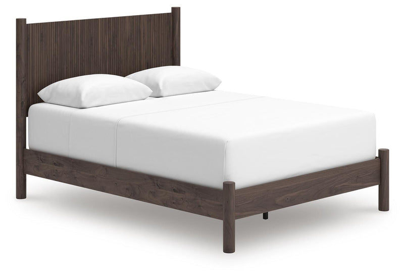 Pamytta Queen Panel Bed, Dresser and Mirror