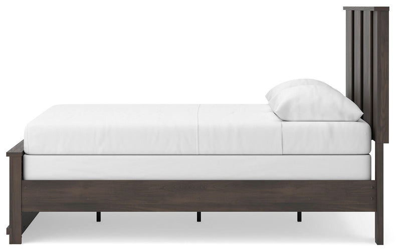 Shaehartin Queen Panel Bed