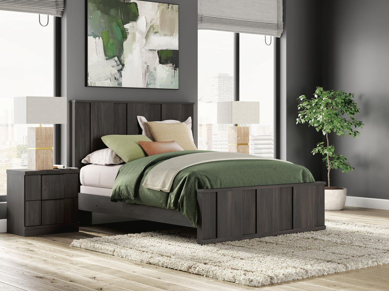 Shaehartin Queen Panel Bed