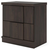 Shaehartin Nightstand