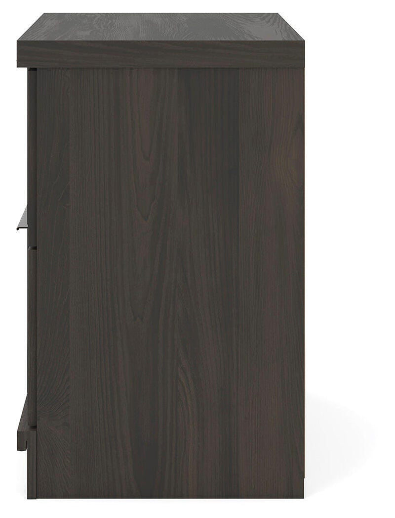 Shaehartin Nightstand