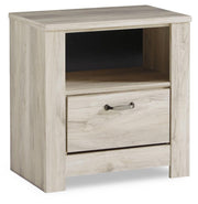 Bellaby King Panel Bed and 2 Nightstands