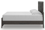 Prendonea King Panel Bed and 2 Nightstands