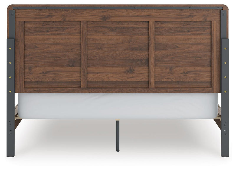 Fortlorn California King Panel Bed