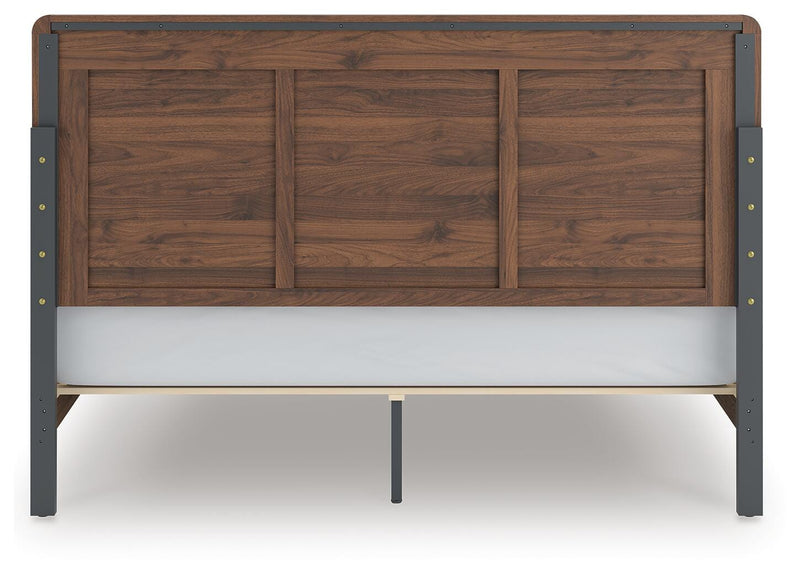 Fortlorn King Panel Bed