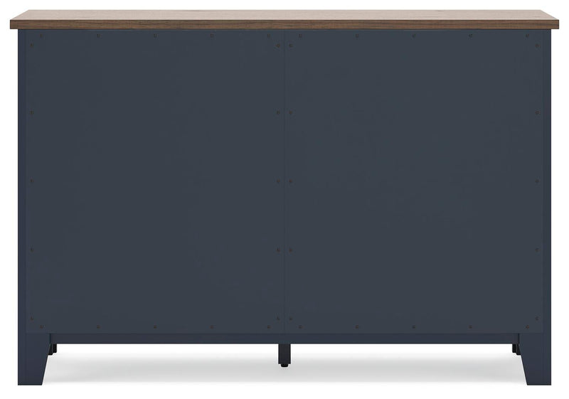 Landocken Dresser