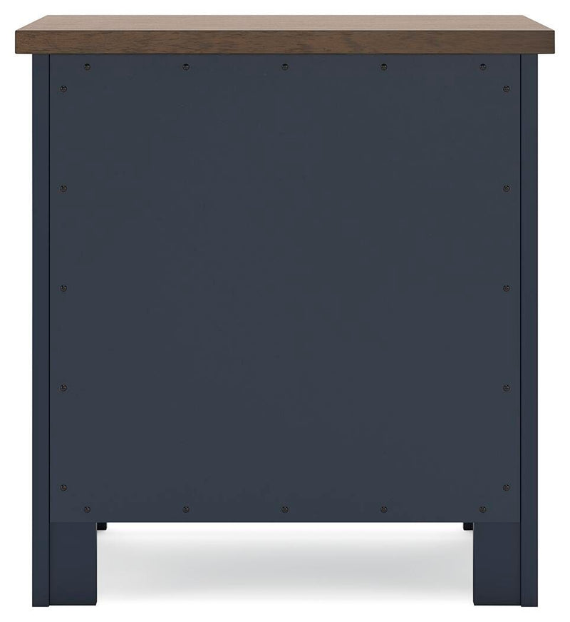 Landocken Nightstand