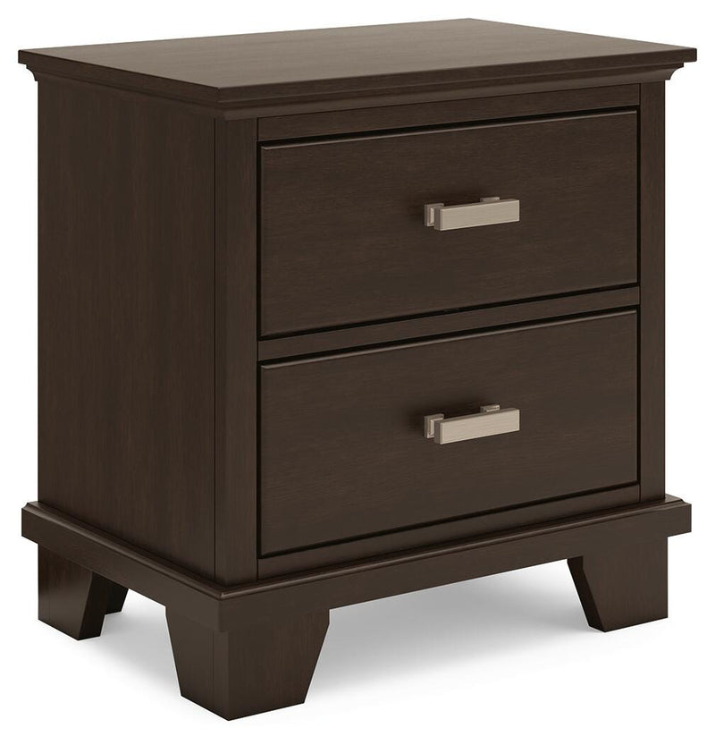 Covetown California King Panel Bed and 2 Nightstands
