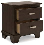 Covetown California King Panel Bed and 2 Nightstands