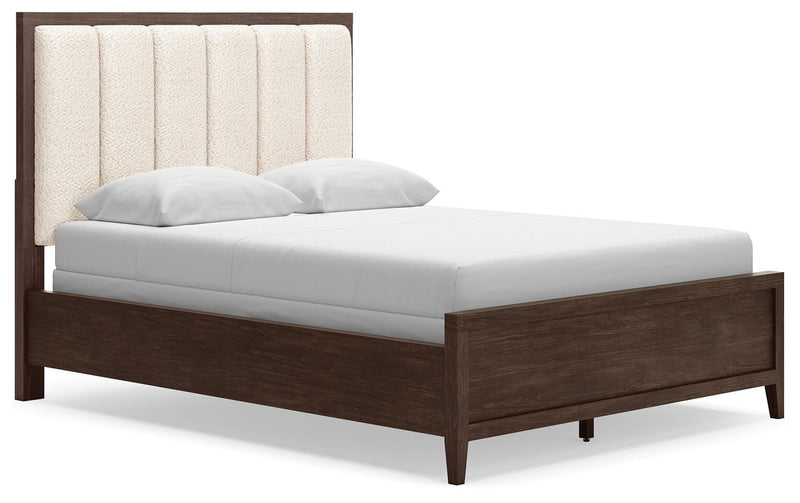 Westonfort Queen Upholstered Panel Bed, Dresser and Mirror
