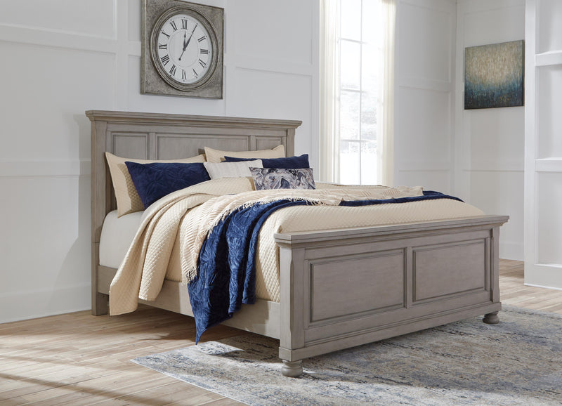 Lettner Queen Panel Bed, Dresser, and Nightstand