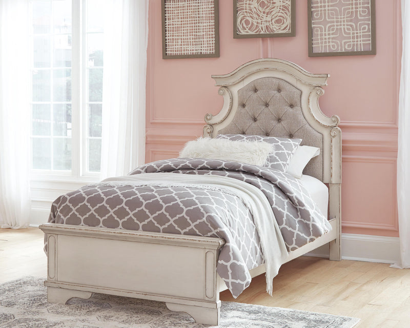 Realyn Twin Panel Bed