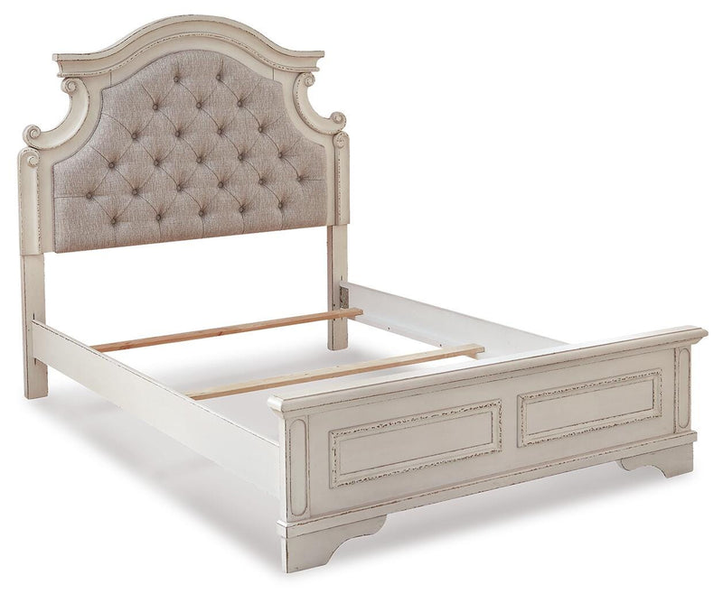 Realyn Full Panel Bed and Chest