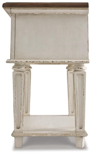 Realyn Queen Upholstered Panel Bed, Dresser, Mirror and 2 Nightstands