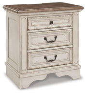 Realyn King Bed, Dresser and 2 Nightstands