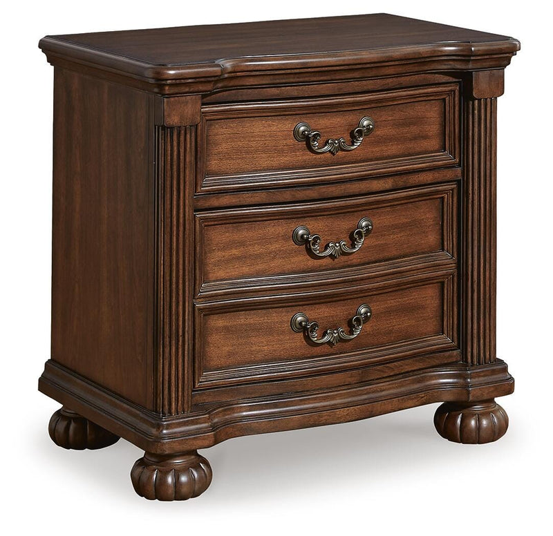 Lavinton King Poster Bed, Dresser, Mirror and Nightstand