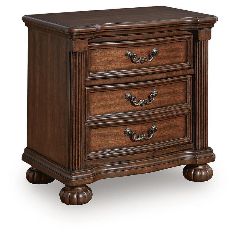 Lavinton Queen Poster Bed and 2 Nightstands