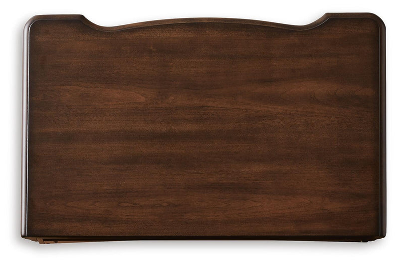 Lavinton King Poster Bed, Dresser, Mirror and 2 Nightstands