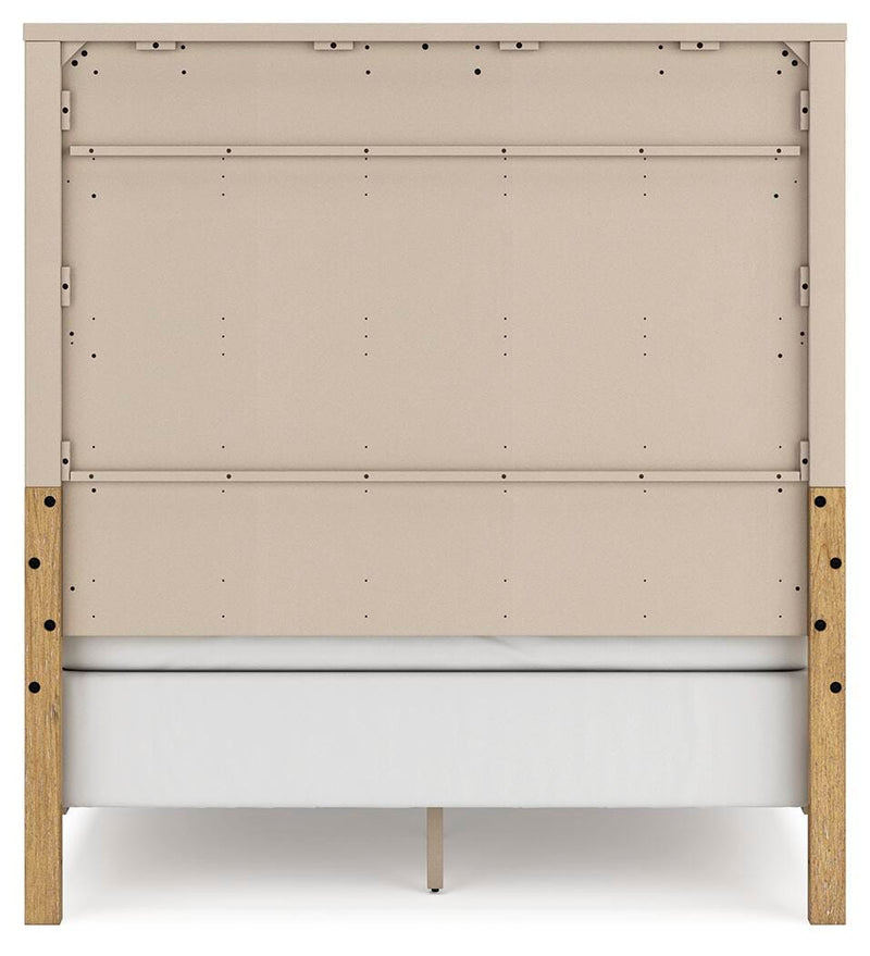 Rencott Queen Upholstered Bed
