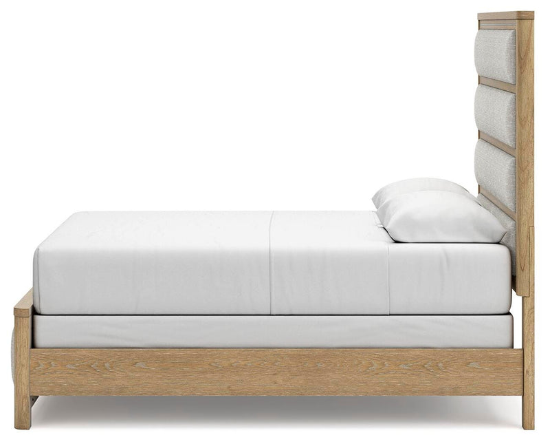 Rencott Queen Upholstered Bed