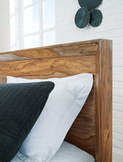 Dressonni California King Panel Bed