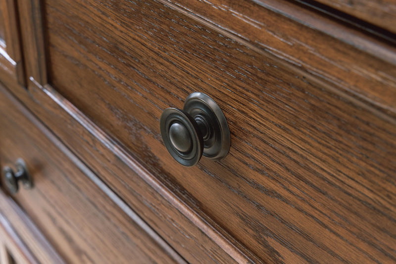 Zackaryn Chest of Drawers