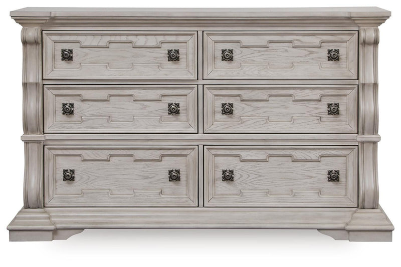 Bruchandi Dresser