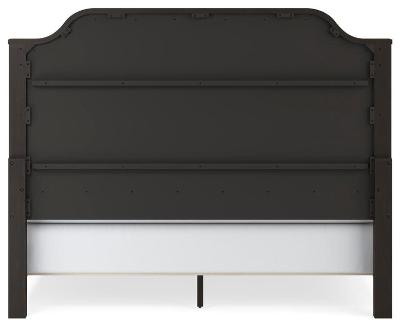 Welltern King Panel Bed
