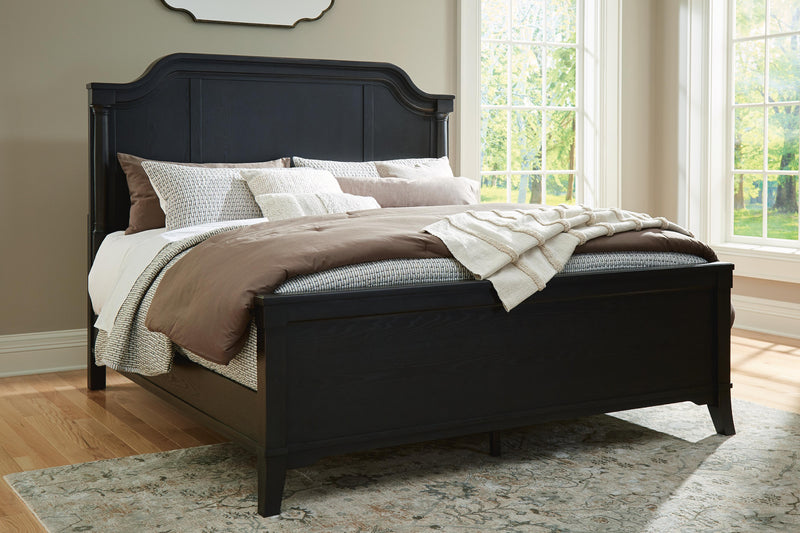 Welltern King Panel Bed