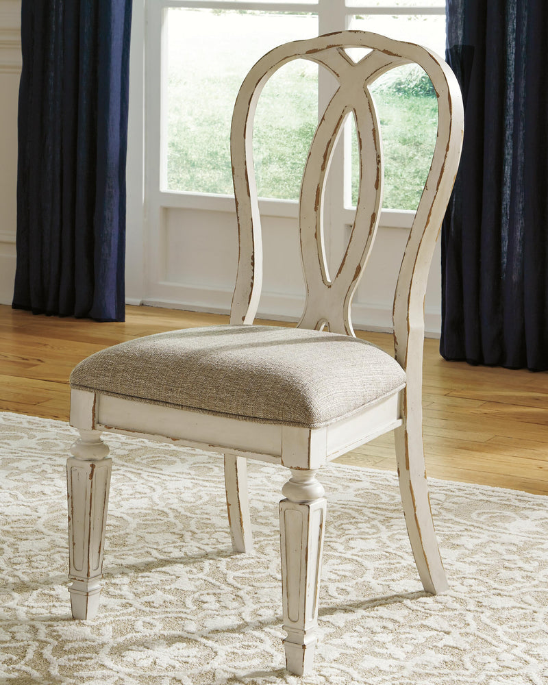 Realyn Dining Extension Table and 8 Chairs